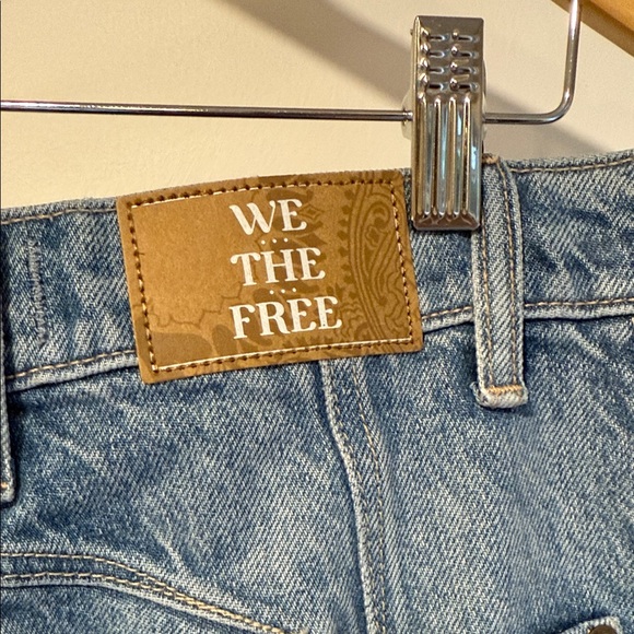 NWT We The Free Mid Rise Barrel Jeans Size 26 - Picture 5 of 6